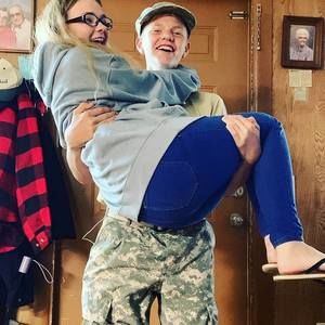 Meet your Posher, Bennett